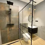 Daire Pod Swiatynia Wang *