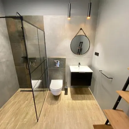 Pod świątynią Wang Apartament *